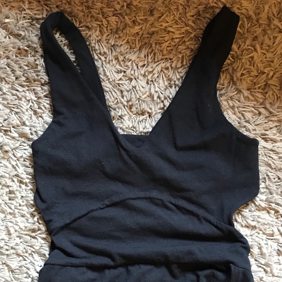 [SELLING IN BLACK] Cutout Open Back Maxi Dress - Picture 3 of 6